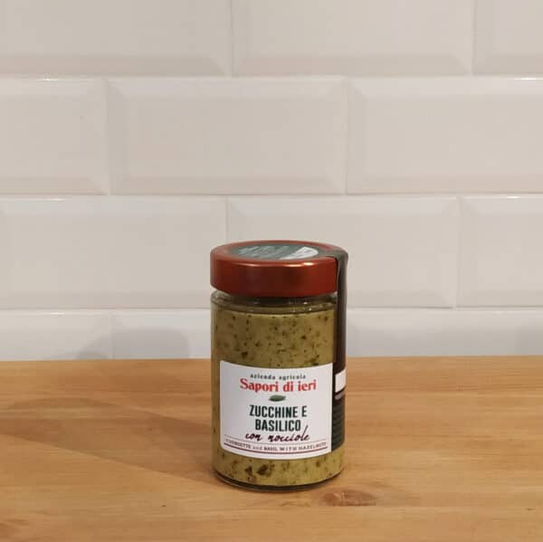 Salsa di zucchine, basilico e Nocciole